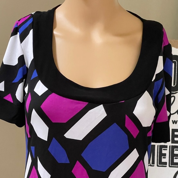 2 For $22 Tunic Tops Sizes: S -M - Picture 3 of 13